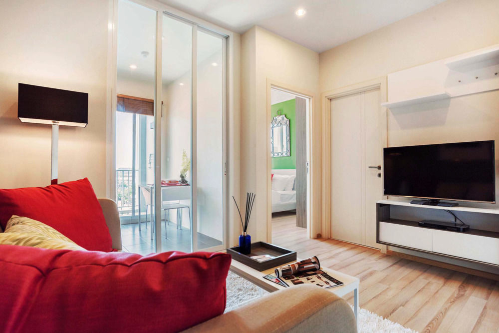 Favstay - The Base Downtown Phuket Buitenkant foto