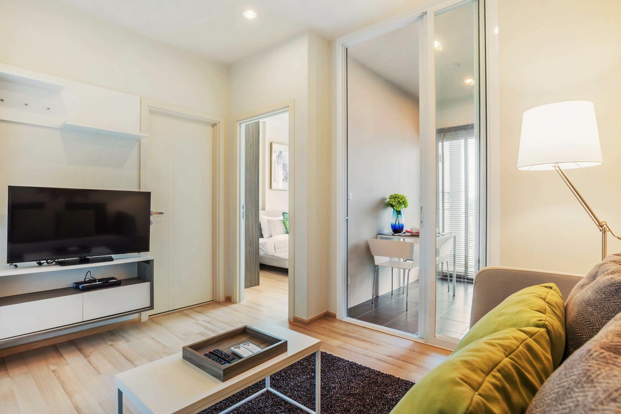 Favstay - The Base Downtown Phuket Buitenkant foto
