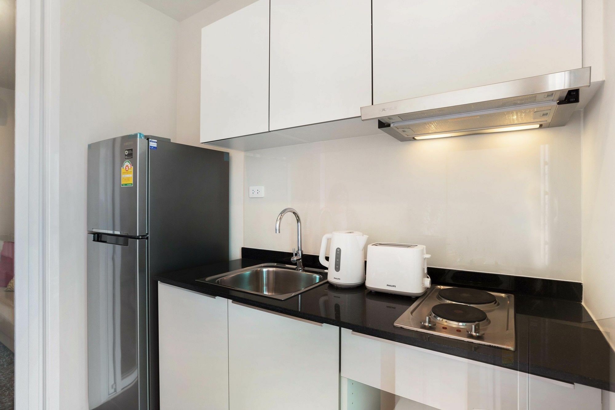 Favstay - The Base Downtown Phuket Buitenkant foto