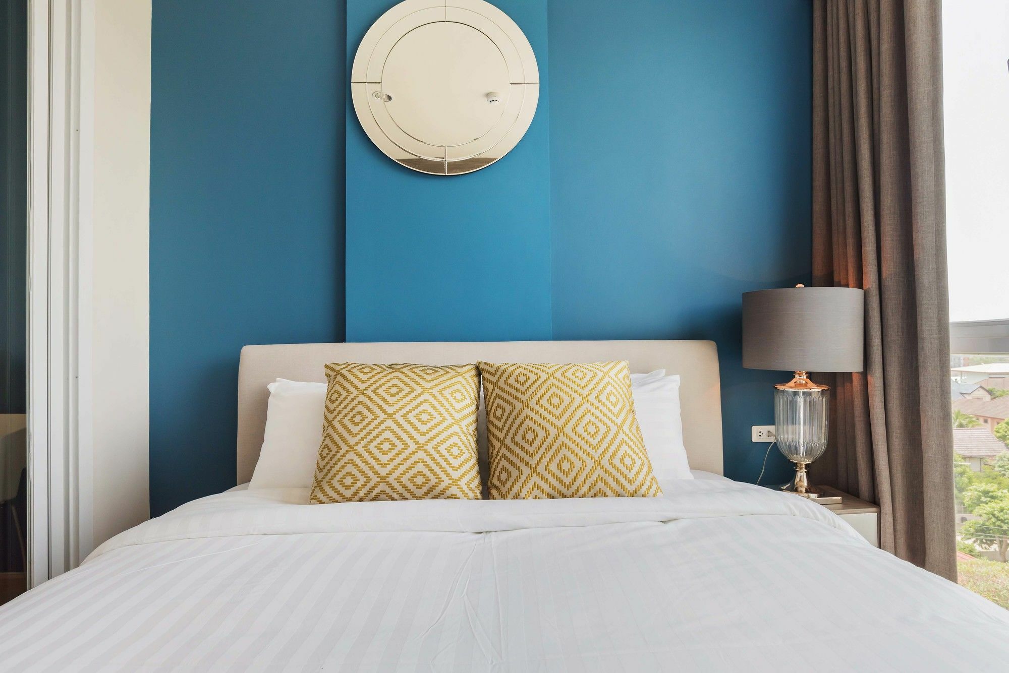 Favstay - The Base Downtown Phuket Buitenkant foto