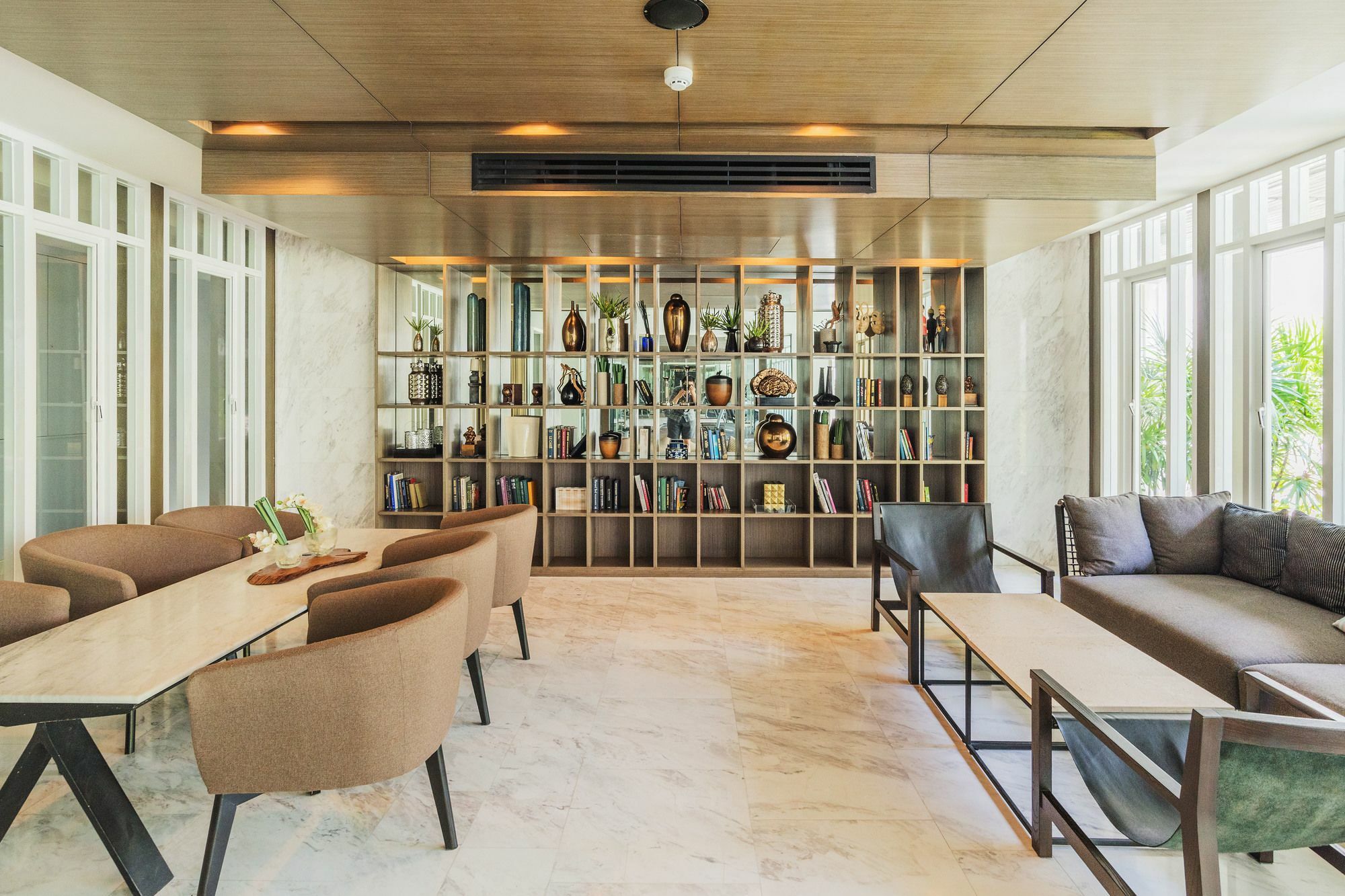 Favstay - The Base Downtown Phuket Buitenkant foto