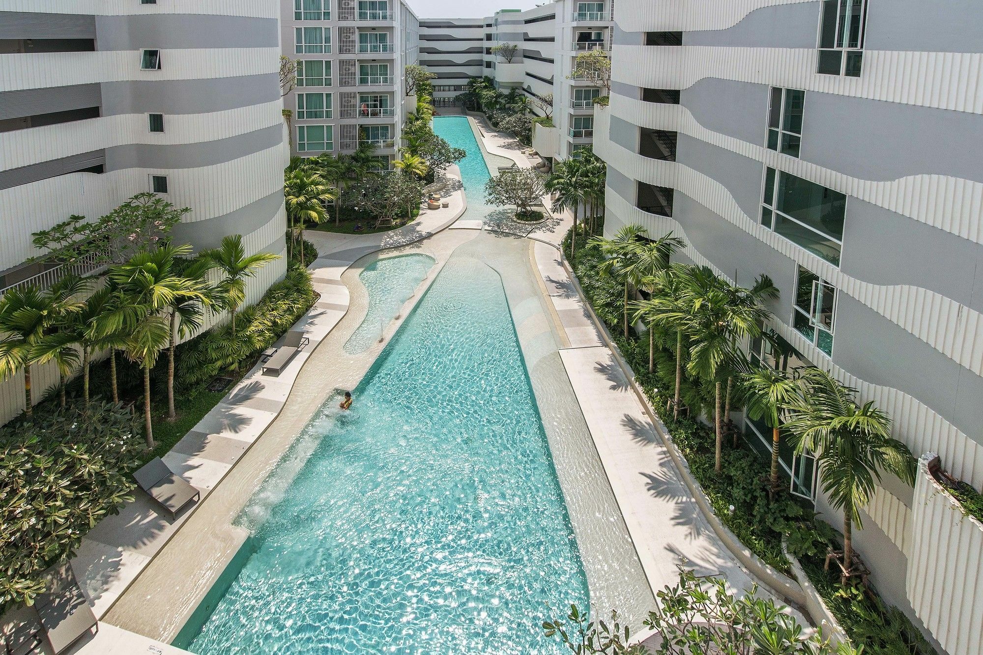 Favstay - The Base Downtown Phuket Buitenkant foto